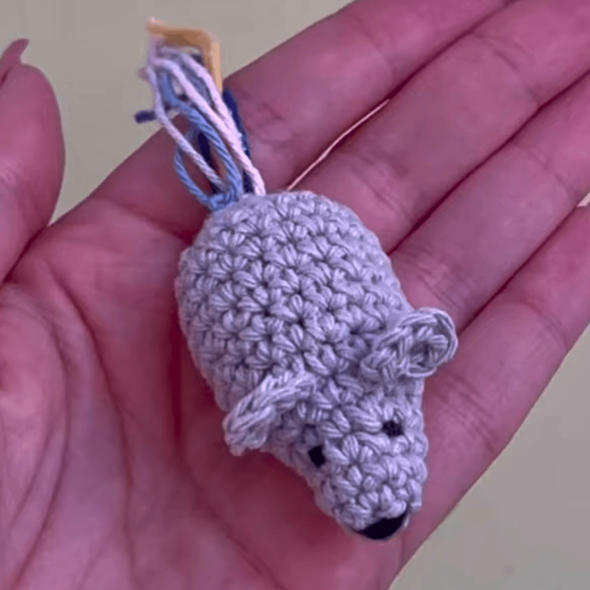 How to Make a Toy Mouse for a Cat